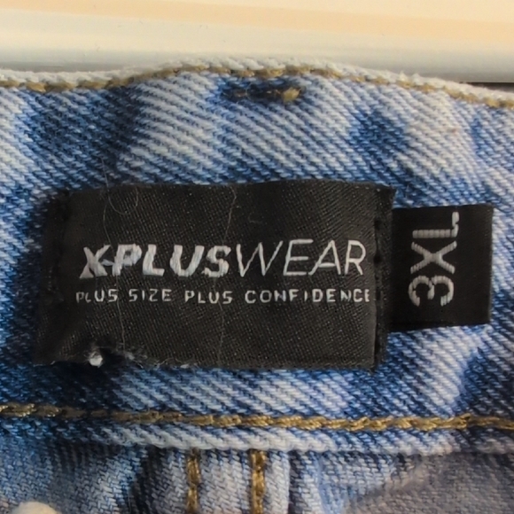 Men's Blue Cargo Pants - Picture 2 of 3